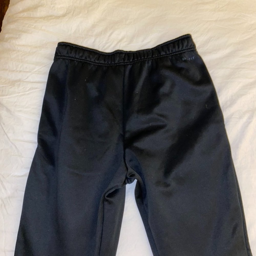 Nike Joggers - Picture 4 of 5